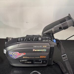 Panasonic PV-D507 Palmcorder VHS-C Camcorder Black 20x optical zoom